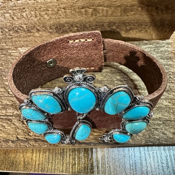 Brown Leather Bracelet with Large Blue Turquoise Blossom Design - Picture 3 of 10